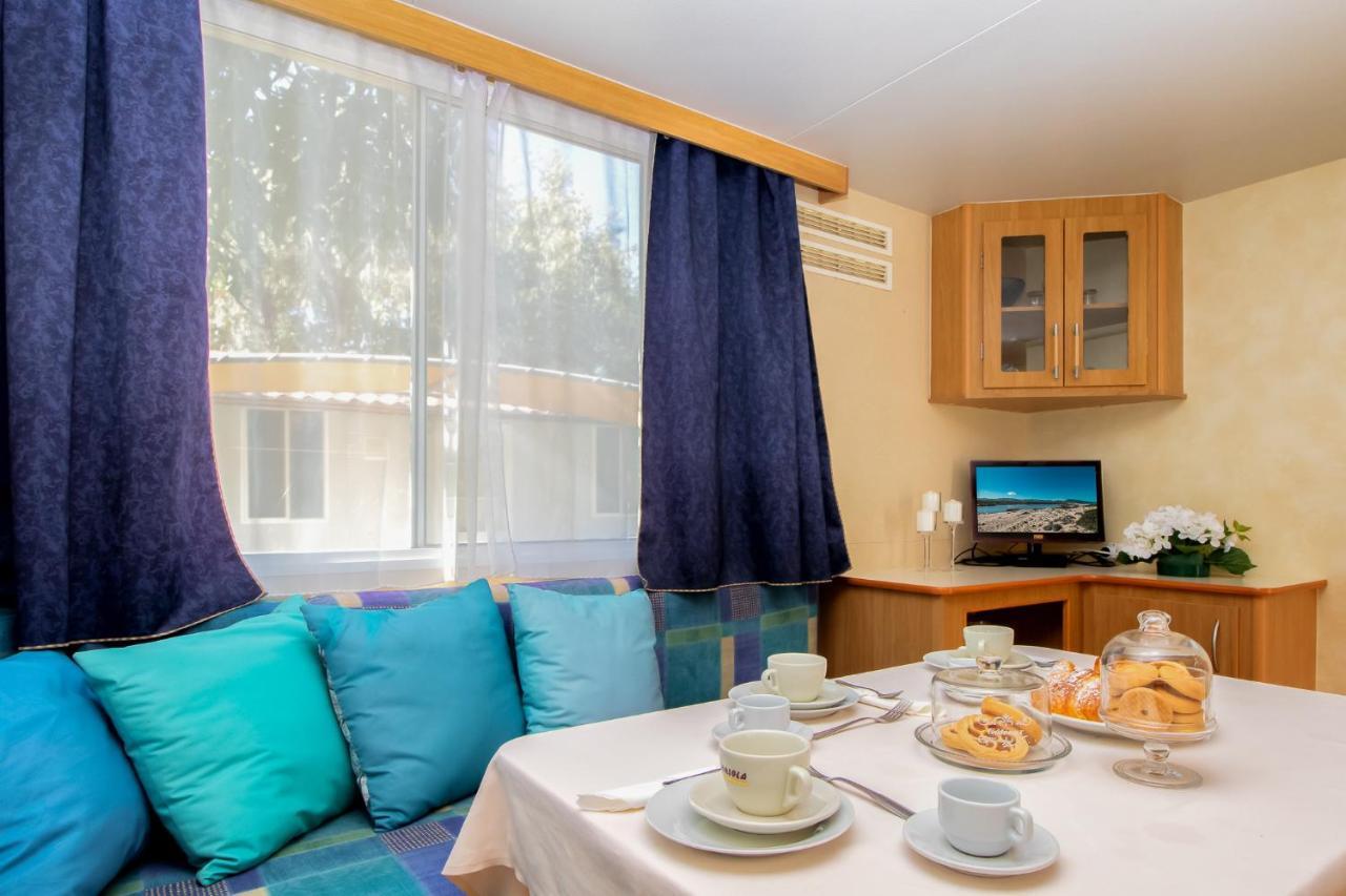 Village & Camping La Foce Валедория Екстериор снимка