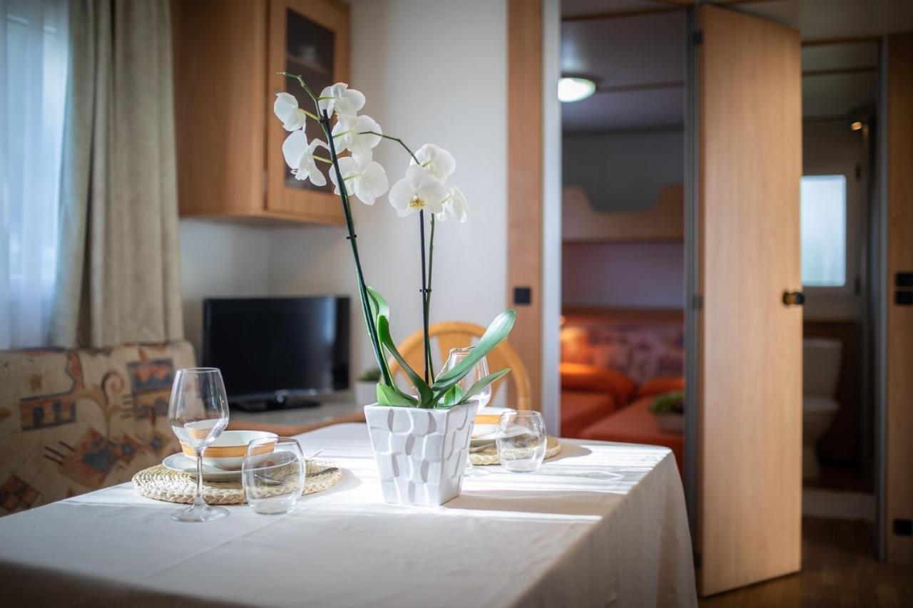 Village & Camping La Foce Валедория Екстериор снимка