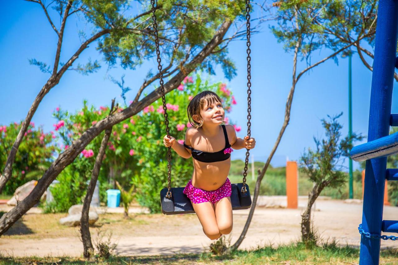 Village & Camping La Foce Валедория Екстериор снимка